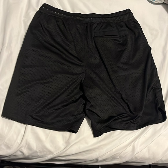 Puma x TMC Everyday Hussle Mesh Shorts w/ white Drawstring - Picture 3 of 7